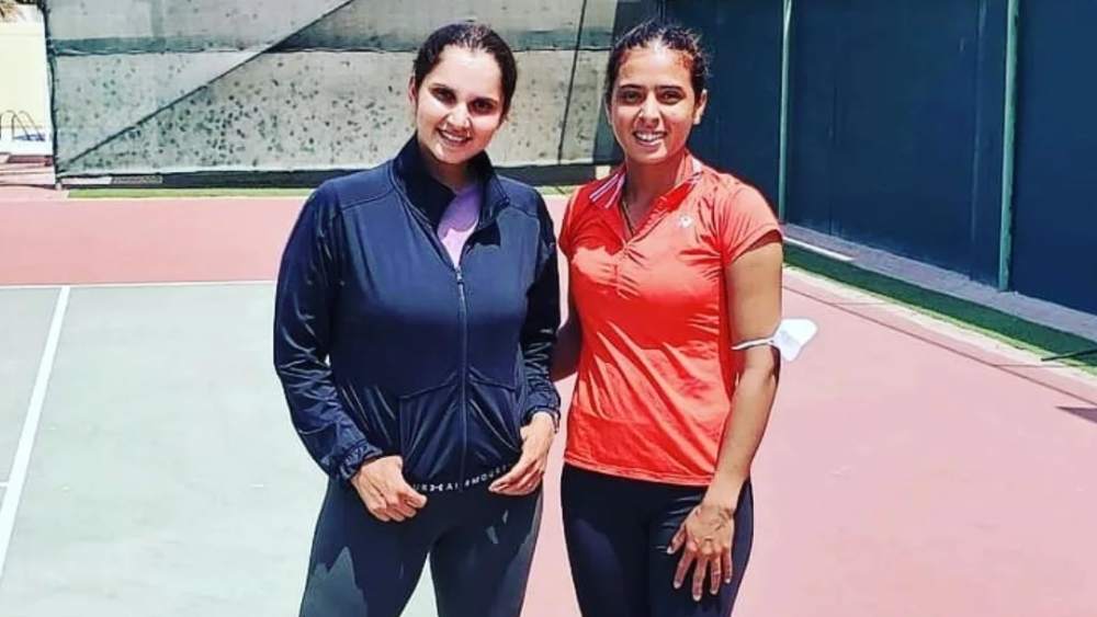 মহিলাদের ডাবলসে সানিয়ার জুটি অঙ্কিতা রায়না। 