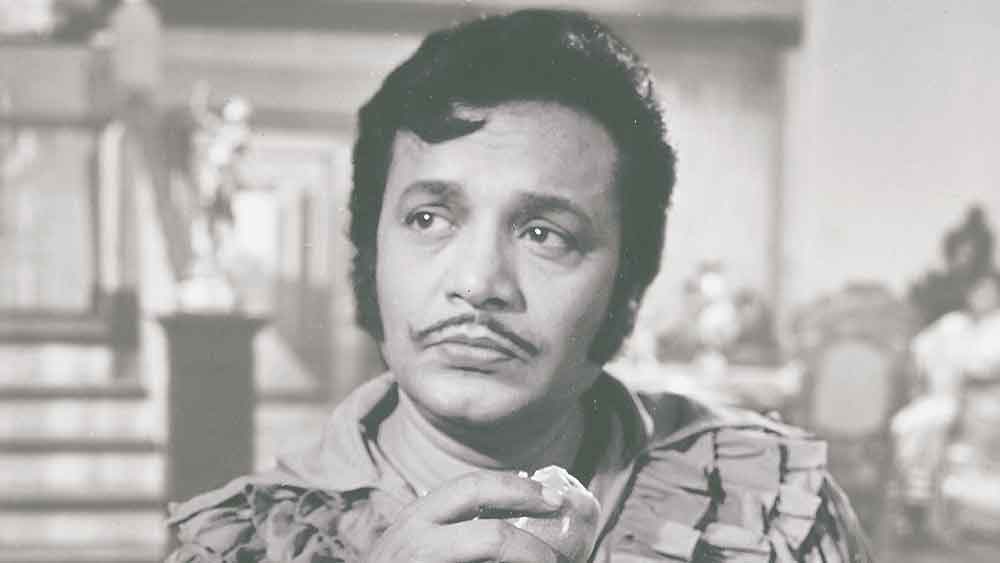 এই পুজো উত্তমের খুব পছন্দের ছিল। লক্ষ্মীপুজোর দিন তিনি নিজে পুজোর আসনে বসতেন।