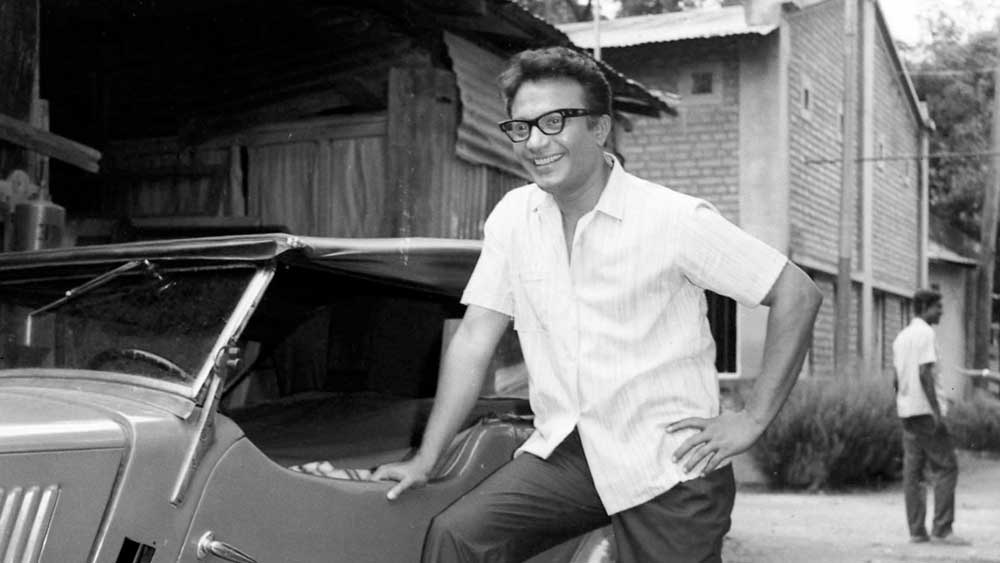 সকলের কাছে মহানায়ক আবার বাড়ির ছোটদের কাছে ছিলেন ‘ভাল কাকু’। উত্তম মানে ভাল। সেই থেকেই ভাইপো-ভাইঝিরা তাঁকে ওই নামে ডাকতেন।