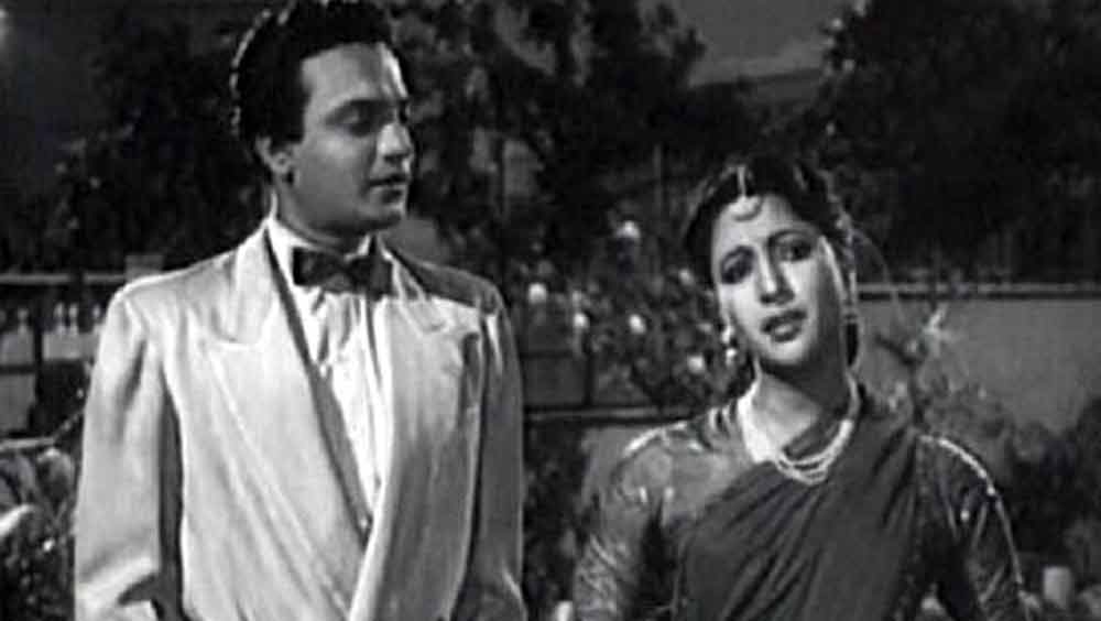 ১৯৪৮ থেকে ১৯৮০ সাল পর্যন্ত মোট ২১২টি ছবি করেছেন তিনি। তাঁর সবকটি ছবিই ভারতীয়, বিশেষ করে বাংলা সিনেমার অলঙ্কার।