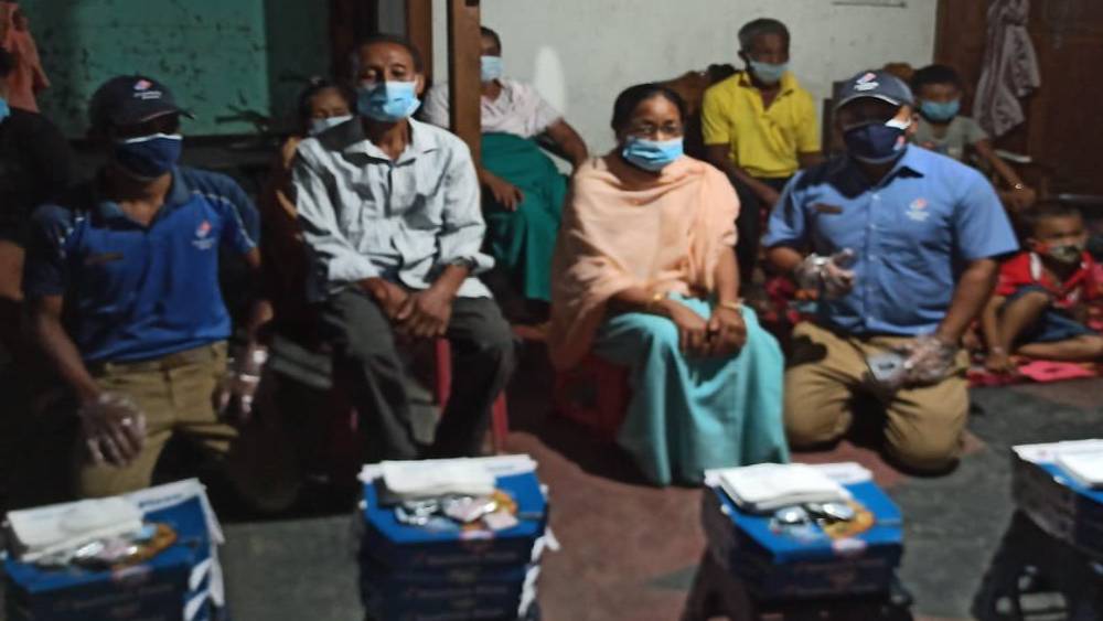 চানুর বাড়িতে এল পিৎজা