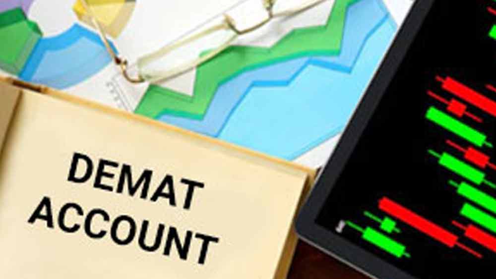 বিশেষজ্ঞরা তাঁকে জানিয়েছিলেন, প্রথমে দাদুর নামে ডিম্যাট অ্যাকাউন্ট খুলতে হবে। তার পর সেখানে এই শেয়ারগুলিকে নিয়ে আসতে হবে। তবেই তিনি শেয়ার কেনাবেচা করতে পারবেন।