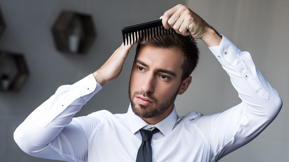 কত দিন অন্তর চিরুনি পরিষ্কার করা উচিত?