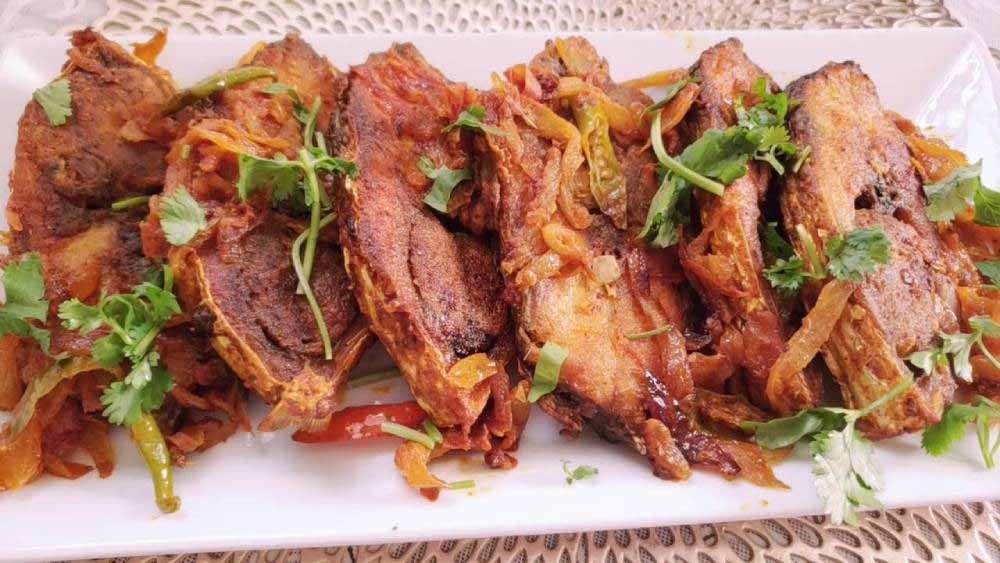 ইলিশ মাছের দোঁপেয়াজা