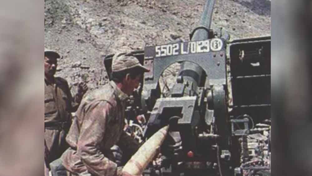 বেশ কয়েক জন পাক হানাদারকে খতম করেন গগৈ। এই সময় নিজেও গুরুতর আহত হয়ে মৃত্যু হয় তাঁর। মরণোত্তর ‘বীর চক্র’ দেওয়া হয় গগৈকে।