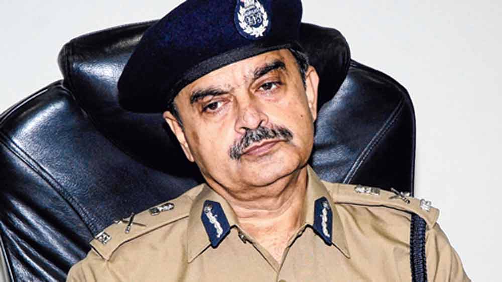 শুভমের মতো দরিদ্র পরিবারের আরও অনেক মেধাবী ছেলে-মেয়েদের পড়াতেন তিনি। তারই ফসল ২০১৩ সালে আইআইটি-জয়েন্ট এন্ট্রান্স পরীক্ষায় ওবিসি ক্যাটেগরিতে র‌্যাঙ্ক করেন শুভম।