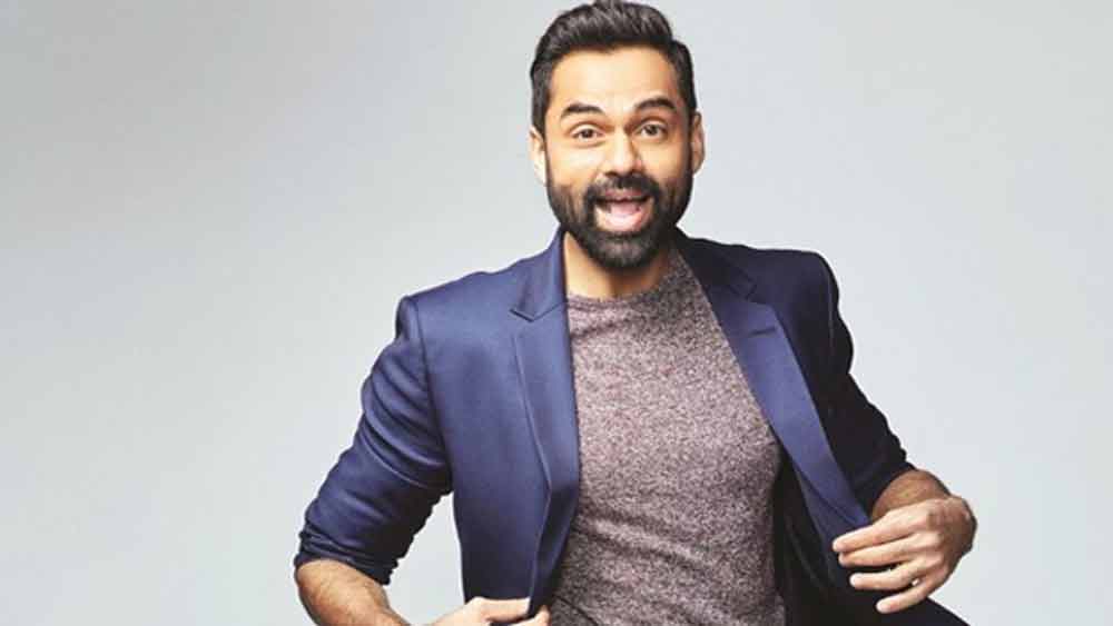 অভিনয় ছেড়ে এ বার প্রযোজনার দিকে ঝুঁকতে শুরু করেন অভয়। নিজের একটি প্রযোজনা সংস্থাও খুলে ফেলেন তিনি। অভয় জানতেন না কেরিয়ারের সবচেয়ে খারাপ সময় আসা তখনও বাকি ছিল।