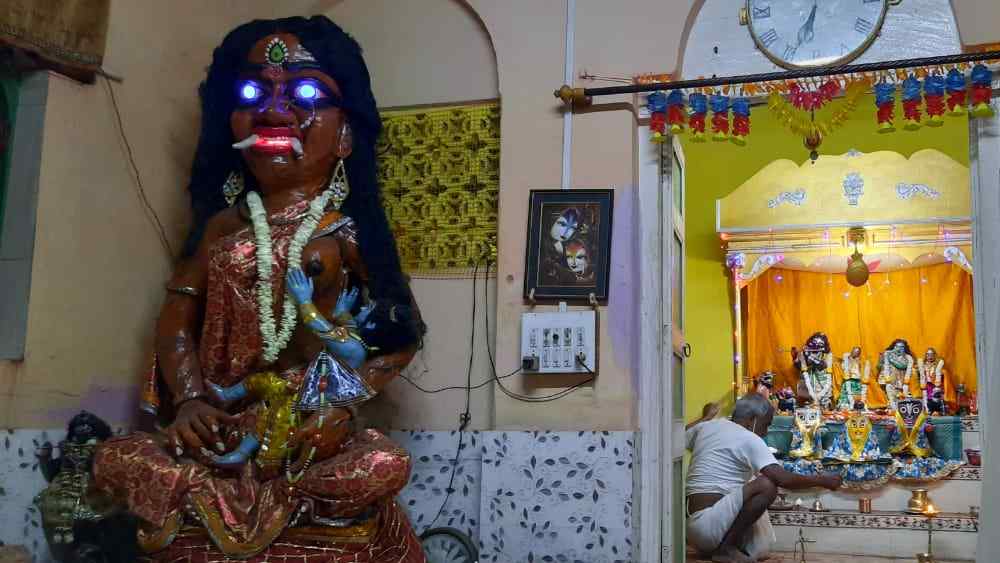 চন্দননগরে ‘রাক্ষুসী বাড়ি’-তে পুতনার পুজো চলছে চার পুরুষ ধরে