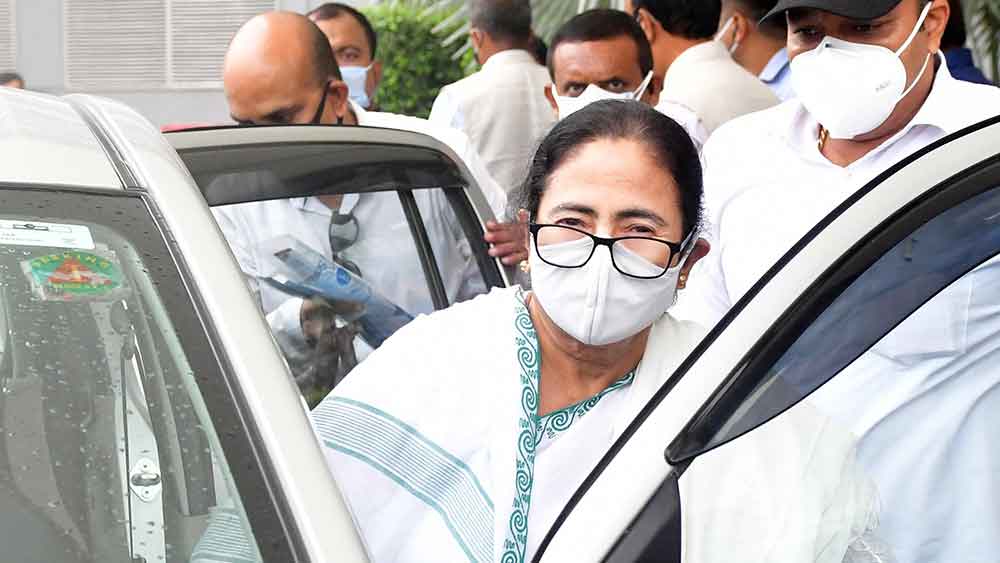 জোট নিয়ে জল্পনার মধ্যে দিল্লিতে সনিয়ার বাসভবনে মমতা, থাকতে পারেন রাহুলও