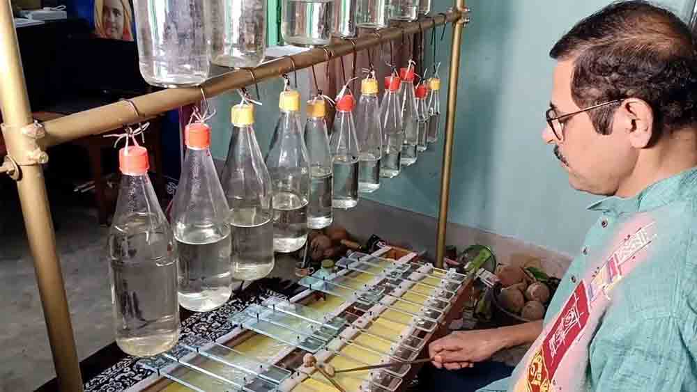 Shrirampur resident making musical instruments from 'useless' things dgtld