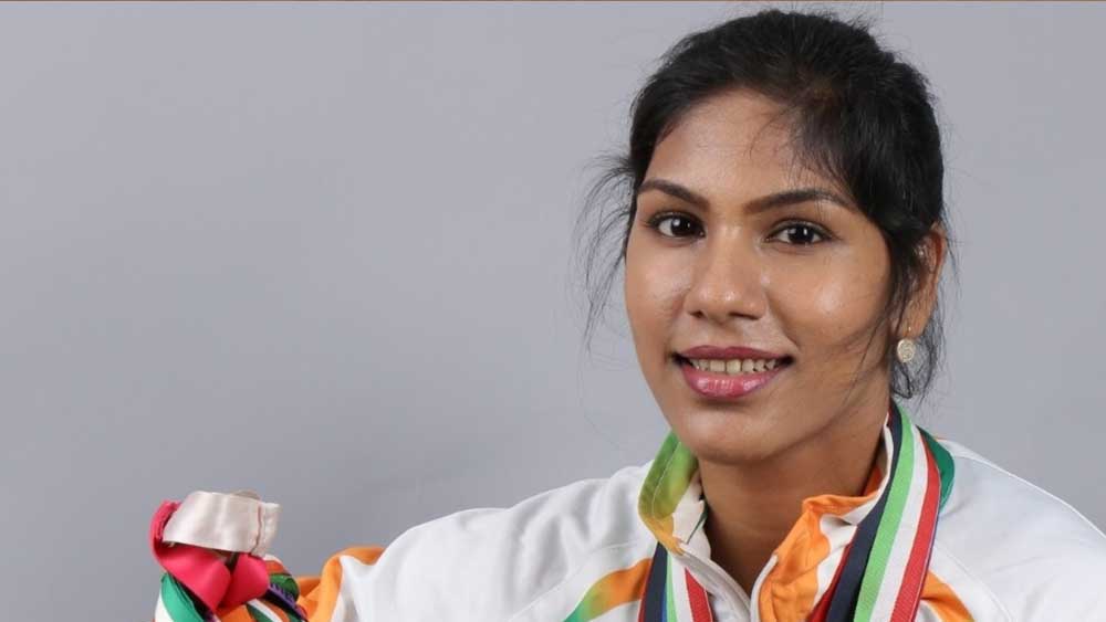 ফেন্সিং শব্দটার সঙ্গে সে ভাবে পরিচিতি ছিল না দেশের মানুষের। ভবানী দেবীর হাত ধরেই যেন ফেন্সিংকে চিনল ভারত।