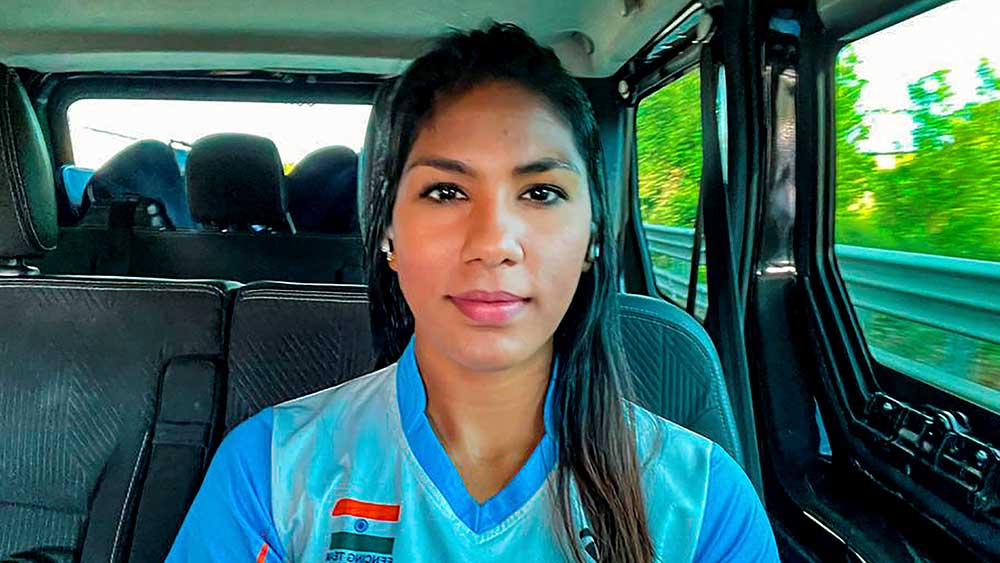 ফেন্সিংয়ে ভারতকে পদক এনে দিতে পারেননি ভবানী। ভারতের এক মাত্র প্রতিযোগীর হাত ধরে ফেন্সিংয়ে যে স্বপ্ন বুনেছিল ভারত তা থেমে যায় দ্বিতীয় রাউন্ডেই।