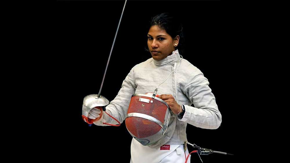 কিন্তু ঠিকঠাক প্রশিক্ষক ছাড়া কি আর ফেন্সিং-এ সফল হওয়া যায়! ভবানীও পারছিলেন না। তাই বার বার ব্যর্থতা আসছিল তাঁর সামনে।