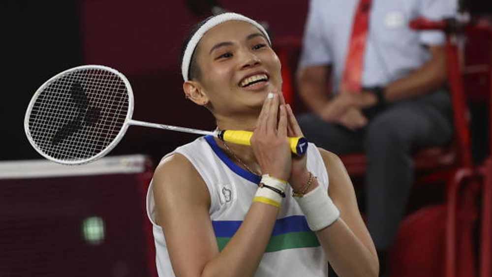 সিন্ধুসভ্যতায় বার বার হানা দেওয়া দমকলকর্মীর মেয়ে এখন দাঁড়িয়ে পদক এবং সিন্ধুর মাঝে