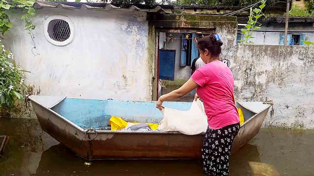 Hindmotor under water due to heavy rainfall