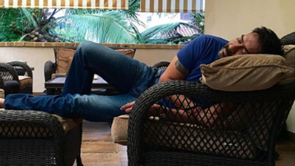 আলাদা পড়ার ঘর, জিম, বড় বারান্দা-- সবই মনের মতো করে সাজিয়েছেন তাঁরা।