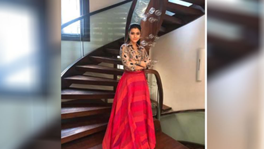 অজয়ের এই অ্যাপার্টমেন্টের নাম ‘শক্তি’।  এই এলাকায় অমিতাভ বচ্চন, হৃতিক রোশন, ধর্মেন্দ্র, অক্ষয় কুমারের মতো তারকাদেরও বাস।