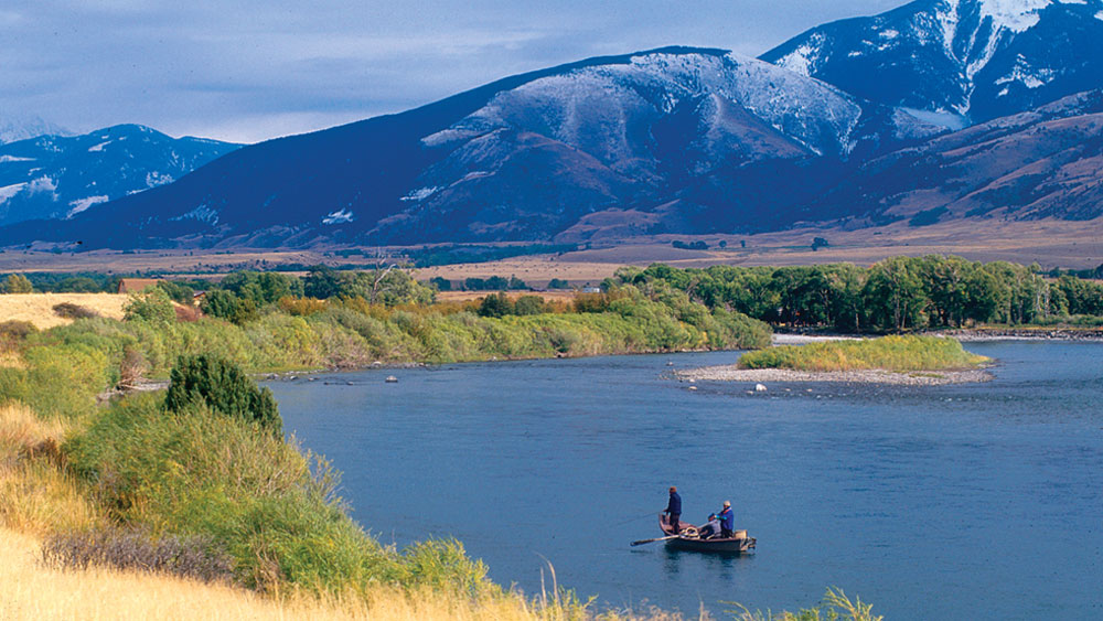 আসলে পার্কের মধ্যে ইদাহো জেলার যেটুকু অংশ আমেরিকার ইউমিং জেলা আদালতের আওতায় রয়েছে সেটি ‘নো ম্যান্‌স ল্যান্ড’।
