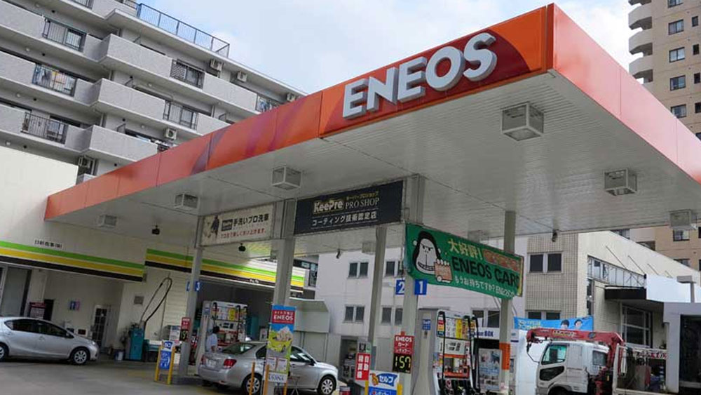 তুলনায় জাপানের টোকিয়োয় পেট্রলের দাম অনেকটাই বেশি। সে দেশেও ১০০-র গণ্ডি ছুয়ে ফেলেছে পেট্রল।