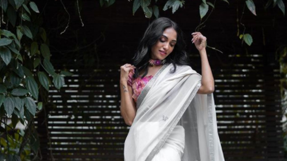 আদিত্যর সঙ্গে একটি পার্টিতে দেখা হয়েছিল শ্রীমার। প্রথম দেখাতেই একে অপরের ভাল বন্ধু হয়ে গিয়েছিলেন তাঁরা।