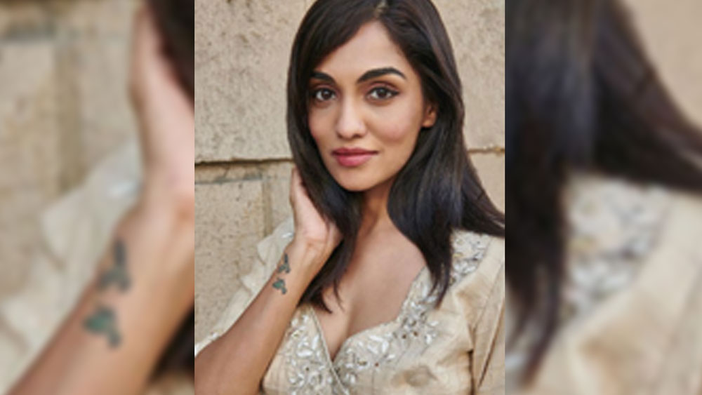 তিনি আর কেউ নন, ঐশ্বর্যার নিজের ভ্রাতৃবধূ। ঐশ্বর্যর থেকে ৩ বছরের ছোট ভাই আদিত্যর স্ত্রী।