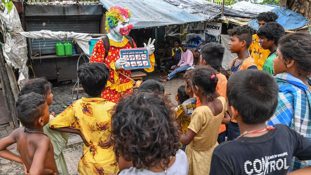 How a clown is helping Mumbai kids and slum dwellers to fight against covid 19 dgtl