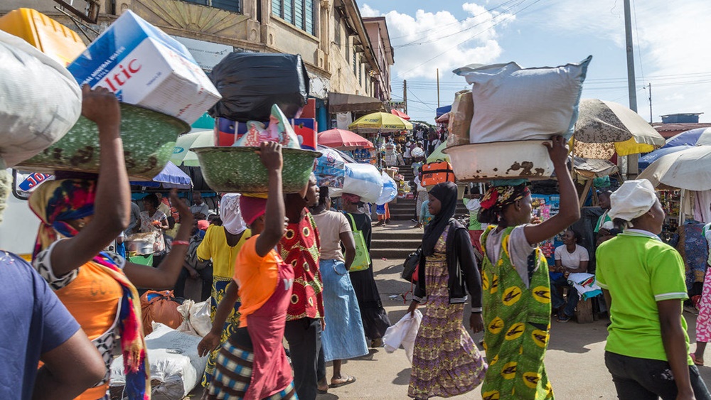পশ্চিম আফ্রিকার দেশ ঘানায় মোট আক্রান্ত ৯৪ হাজার ছাড়িয়েছে। গোটা অতিমারি পর্বে মাত্র ৭৮৫ জন মারা গিয়েছেন সেখানে। গত দু’দিন ধরে এই দেশে কেউ নতুন করে আক্রান্ত হননি। করোনার জেরে মারাও যাননি কেউ।