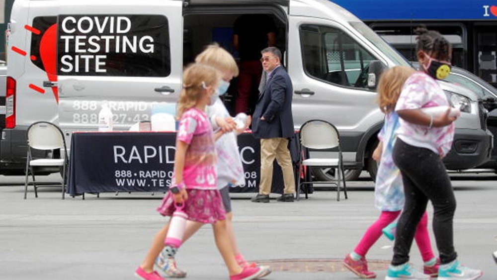 ঘানার মতো অবস্থা ইউরোপের ফিনল্যান্ডে। সেখানেও গত ২৪ ঘণ্টায় আক্রান্ত এবং মৃত্যুর ঘটনা ঘটেনি। অতিমারি পর্বে সেখানে মোট আক্রান্ত হয়েছন ৯২ হাজার ৭৭০ জন এবং মৃত্যু হয়েছে ৯৫৯ জনের।