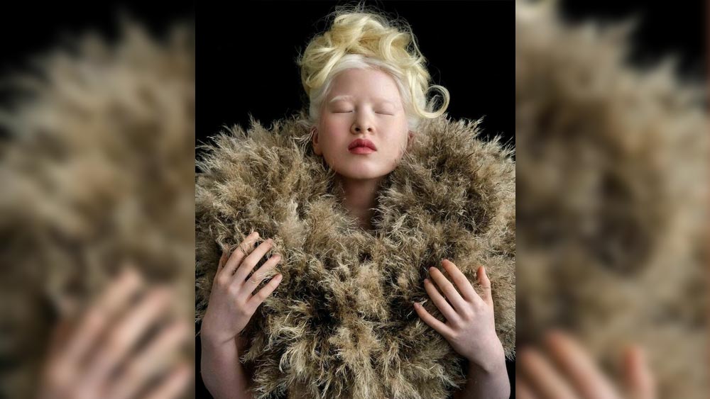 শ্যুটিংয়ের জন্য বেশি আলো জরুরি। চোখ বাঁচাতে তাই হুয়েই বেশির ভাগ ছবিই তোলেন চোখ বন্ধ করে। হুয়েইয়ের কথায়, “চোখ না বুজলে ক্যামেরার আলোয় এমনিই চোখ চেপে বন্ধ করে ফেলি। তখন ছবি বাজে ওঠে।’’ 