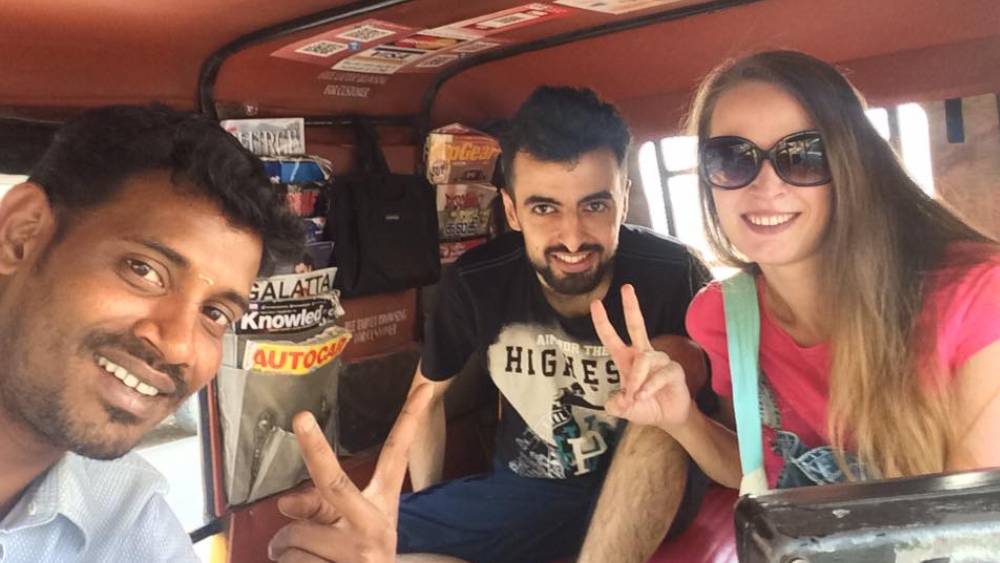 আন্না তাঁদের বলেন, প্রথম দিন থেকে তিনি একটি বিষয়কেই গুরুত্ব দিয়ে এসেছেন— গ্রাহকদের সন্তুষ্ট করা। সেই মন্ত্রেই তাঁর এবং তাঁর অটো পরিষেবার ক্রমাগত উত্তরণ। 