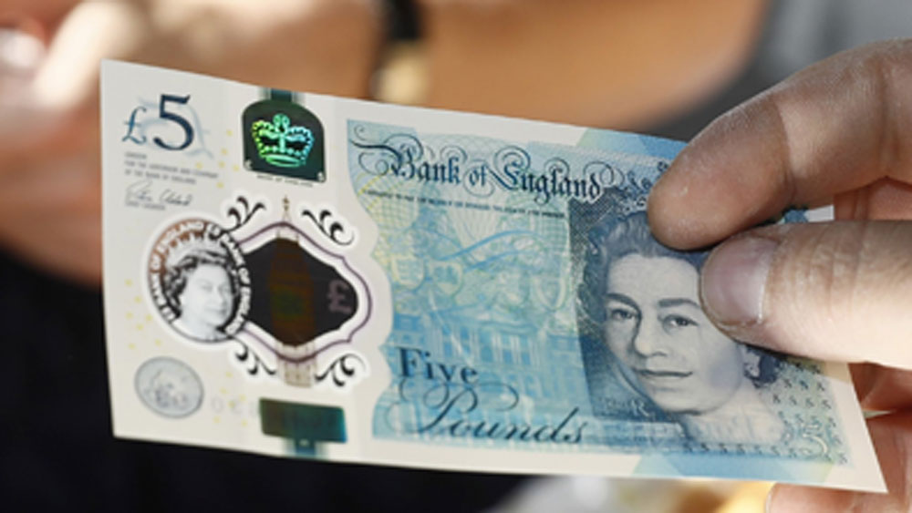 কিন্তু তার পরও মিস্ত্রি আরও ৩ লাখ ৬০ হাজার টাকা পেতেন। বিবাদের সূত্রপাত এই টাকা নিয়েই।