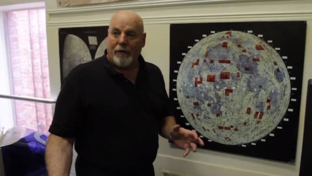 হোপ জানিয়েছেন চাঁদের সবচেয়ে বৃহদাকৃতি জমির অংশটিতে ৫৩ লক্ষ ৩২ হাজার ৭৪০ একর জায়গা আছে। যদিও সেই জমির ক্রেতা এখনও পাননি হোপ। বেশি চাহিদা ১৮০০-২০০০ একরের জমিগুলির। ম্যারিয়ট হিলটনের মতো বেশ কিছু হোটেলও জমি কিনেছে তাঁদের কাছ থেকে।