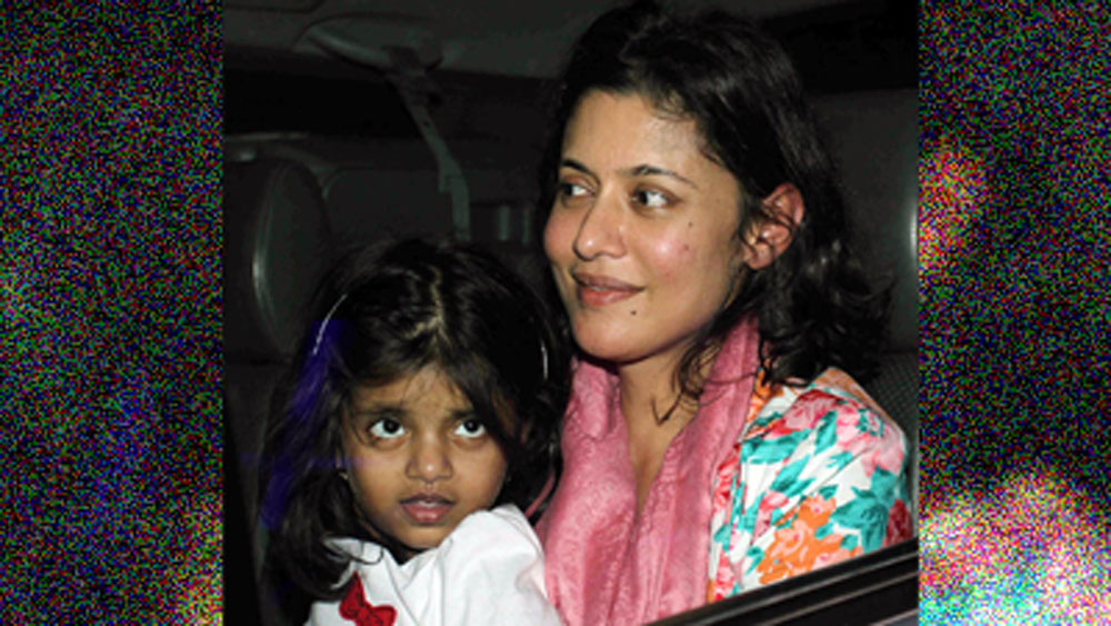 জোরজবরদস্তি তাঁর নাম বদলে ফেলা হয়েছিল। কেরিয়ারের তাগিদে একপ্রকার বাধ্য হয়ে তাতে রাজিও হতে হয়েছিল তাঁকে। অনেক বছর পর নিজের প্রকৃত পরিচয় ফিরে পান তিনি।