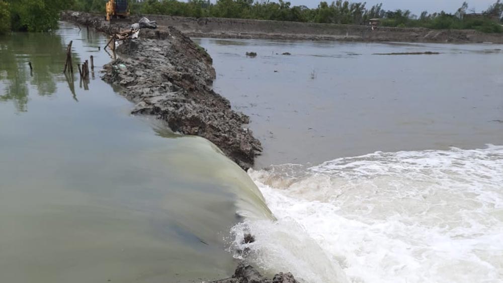 কানায় কানায় পূর্ণ মণি নদী।