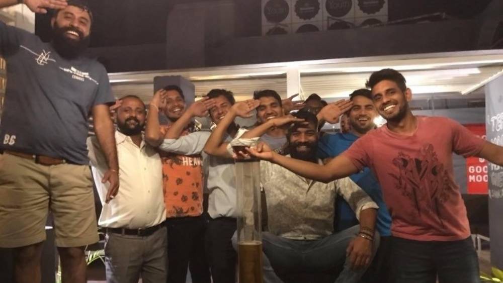 এতটাই ভাল যে পেশা হিসেবে এখন রেস্তরাঁ খোলার কথা ভাবছেন রাজ। সেখানেও নিজেই রান্না করার ইচ্ছে আছে তাঁর।