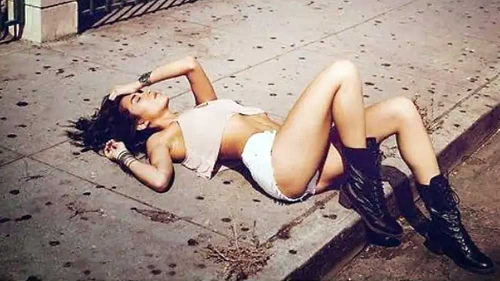 দিন কয়েকের মধ্যে একটি সিনেমাও আসতে চলেছে মাহিকার। ছবির নাম ‘দ্য মডার্ন কালচার’।