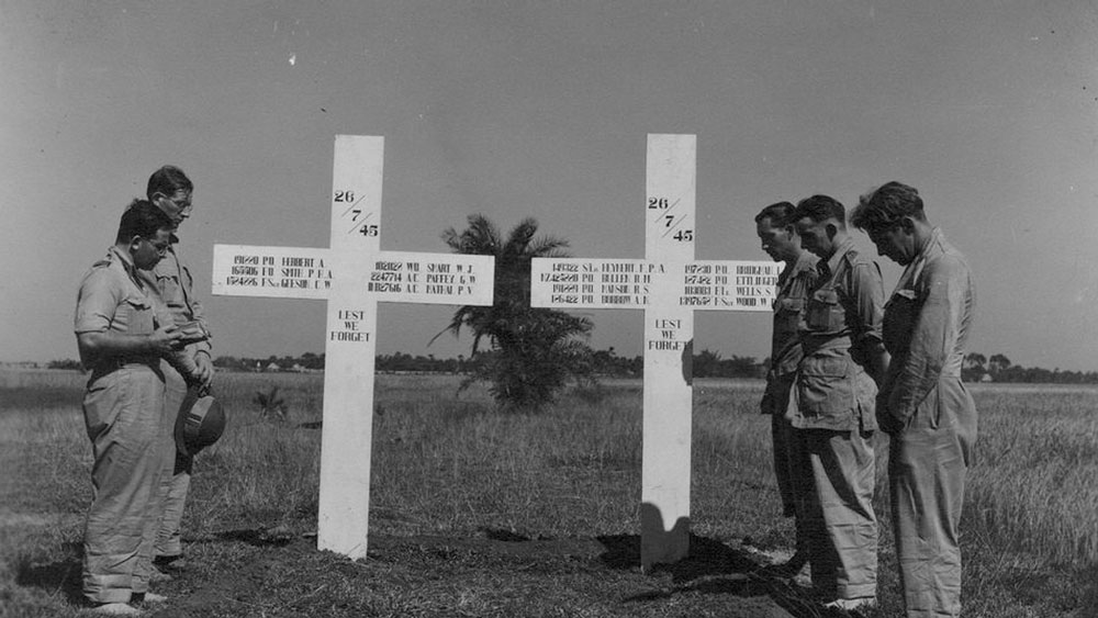 এর ৩ দিন পর ফের আরও একটি দুর্ঘটনা ঘটে। ১০ জনকে নিয়ে উড়ান নেওয়ার ২০ মিনিটের মধ্যেই ধ্বংস হয়ে যায় একটি বিমান। এর এক সপ্তাহের মধ্যে ফের আরও একটি বিমান দুর্ঘটনা ঘটে। ওই বছরের ২৮ অক্টোবর আরও একটি যুদ্ধবিমান রহস্যজনক ভাবে ধ্বংস হয়ে যায়।