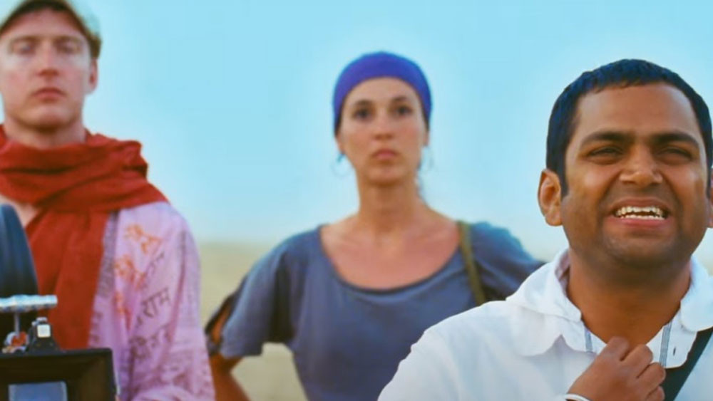 ২০০৩ সাল থেকে ২০০৬-এর ডিসেম্বর পর্যন্ত এমটিভি-র একটি শো-এর জন্য স্ক্রিপ্ট লিখতেন তিনি। ২০০৭ সালের শেষের দিকে মূলত এক বন্ধুর সহযোগিতাতেই ‘স্লামডগ মিলিয়নিয়র’-এ অডিশন দিতে যান তিনি।