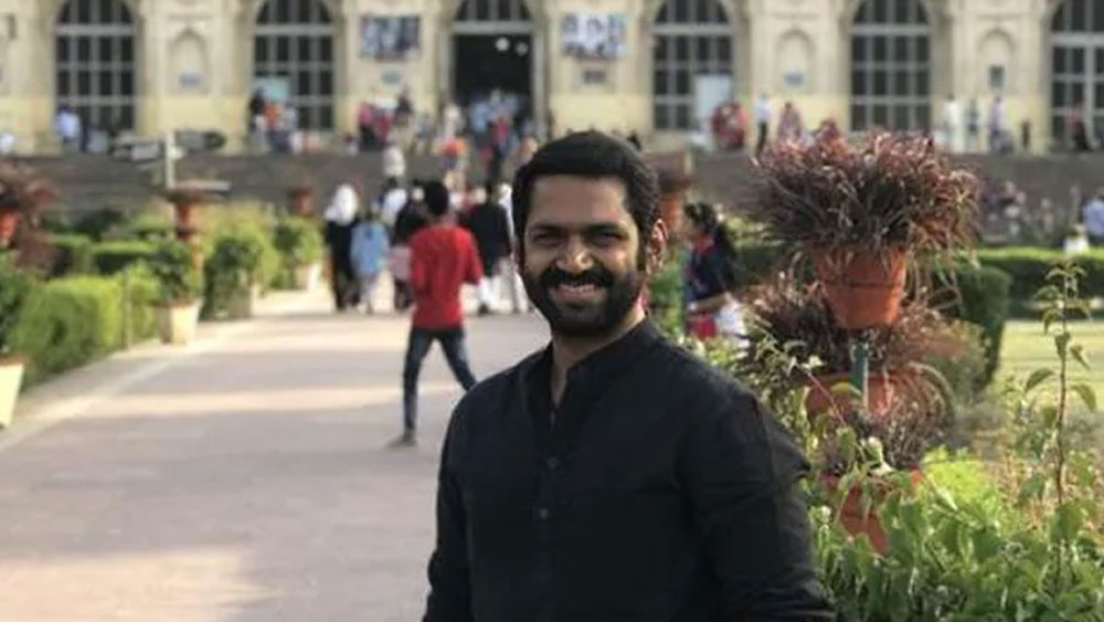 এই ঘটনায় অত্যন্ত অপমানিত হয়েছিলেন তিনি। নিজেকে অভিনেতা করে তুলে যোগ্য জবাব দিতে চেয়েছিলেন। কিন্তু রাস্তা সুগম ছিল না। এর পর ৩ বছর প্রচুর অডিশন দেন তিনি। অন্তত ১০০টি ছবির জন্য অডিশন দিয়েছিলেন। কিন্তু প্রতিবারেই তাঁকে নাকচ করে দেওয়া হয়।