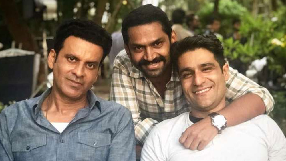 এ ভাবেই কেটে যায় পরের ৩ বছর। তখন কিছু বিজ্ঞাপন, স্বল্প দৈর্ঘ্যের ছবিতে টুকটাক অভিনয় করছিলেন। ৩ বছর পর তাঁর মনোবল সম্পূর্ণ ভেঙে যায়। তত দিনে দেনায় জর্জরিত হয়ে পড়েছিলেন তিনি।