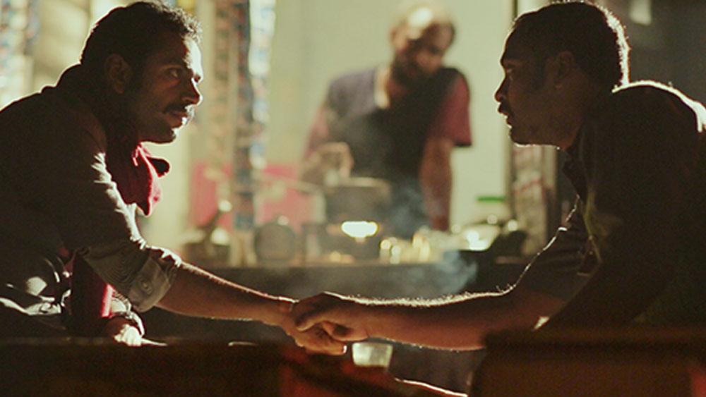 সেখানেও হোঁচট খেতে হয়েছিল তাঁকে। যে চরিত্রের জন্য প্রথমে তাঁর অডিশন নেওয়া হয়েছিল সেই চরিত্রের জন্য বেছে নেওয়া হয় অন্য এক জনকে। পরে ওই ফিল্মেরই অন্য এক চরিত্রের জন্য ফের অডিশনে ডাক পান এবং ১ ঘণ্টার মধ্যেই শ্যুটিংও শুরু হয়ে যায়।