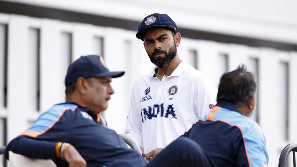 ২০ জুন। টেস্ট চ্যাম্পিয়নশিপের তৃতীয় দিন। সমর্থকদের জন্য খুবই খারাপ খবর। দিনভর দফায় দফায় বৃষ্টির পূর্বাভাস রয়েছে ওই দিন। ফলে খেলায় বিঘ্ন হওয়ায় সম্ভাবনা প্রবল। তার উপর ঝোড়ো হাওয়া আরও অন্তরায় হয়ে উঠতে পারে।