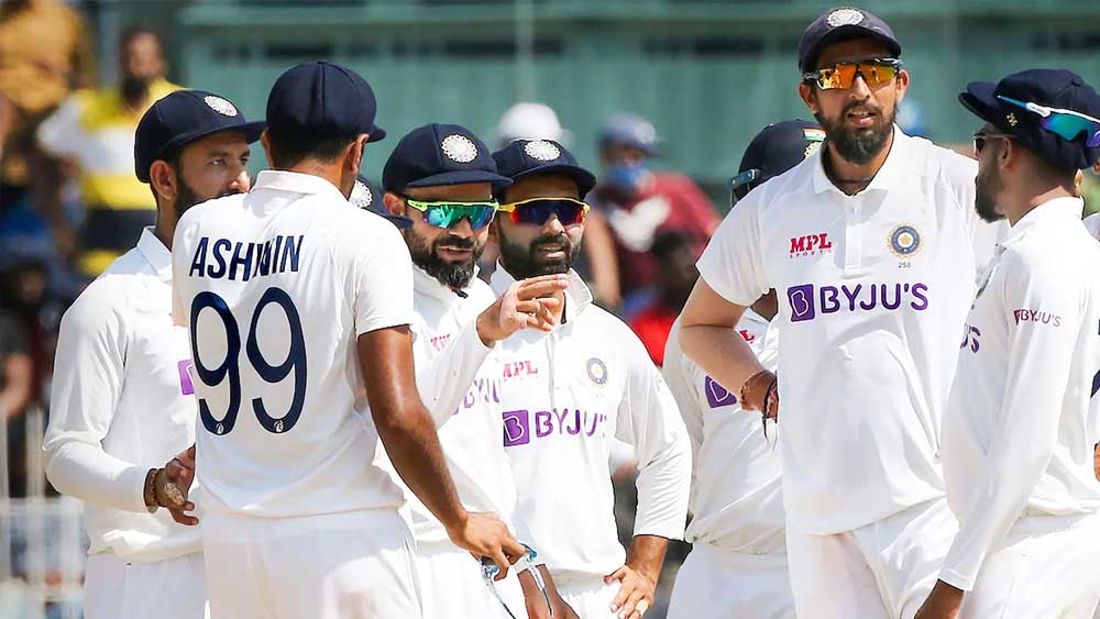 এ বারে টেস্ট চ্যাম্পিয়নশিপে বৃষ্টির ভ্রূকুটি উপেক্ষা করে কোহলীরা কত রান করেন তার-ই অপেক্ষায় গোটা দেশ।