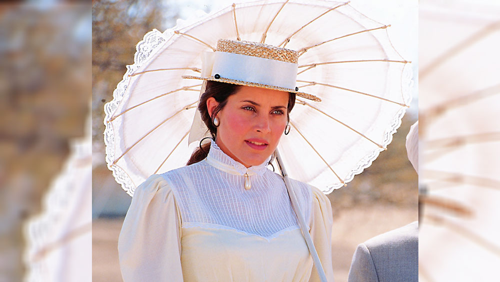 র‌্যাচেল শেলি। ছবির এলিজাবেথ। সেই ব্রিটিশ মহিলা যিনি ভুবনকে সাহায্য করেছিলেন। মনে মনে ভুবনের প্রেমেও পড়েছিলেন। এই ব্রিটিশ অভিনেত্রীর জীবনে এটিই একমাত্র হিন্দি ছবি। এই ছবির জন্য তিনি ৫ লাখ টাকা পারিশ্রমিক নিয়েছিলেন।