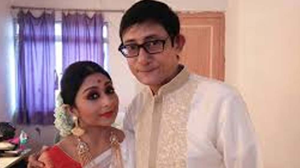 থিয়েটার দিয়েই অভিনয় শুরু করেছিলেন কাঞ্চন। কলকাতায়  ‘চেতনা’, ‘স্বপ্নসন্ধানী’র মতো একাধিক দলে নাটক করেছেন। প্রথম মঞ্চাভিনয় নয়ের দশকে ‘অচলায়তন’ নাটকে। 