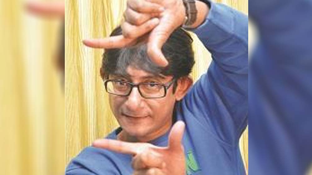 অভিনয় করার সময়ই পিঙ্কিকে সরাসরি বিয়ের প্রস্তাব দেন তিনি। পিঙ্কিকে তখন ভালবেসে পিঙ্কু বলে ডাকতেন কাঞ্চন। ‘পিঙ্কু, আমার সংসারও তো সুখের হতে পারে তোমার গুণে’, এই সংলাপেই পিঙ্কির মন জিতে নিয়েছিলেন কাঞ্চন।