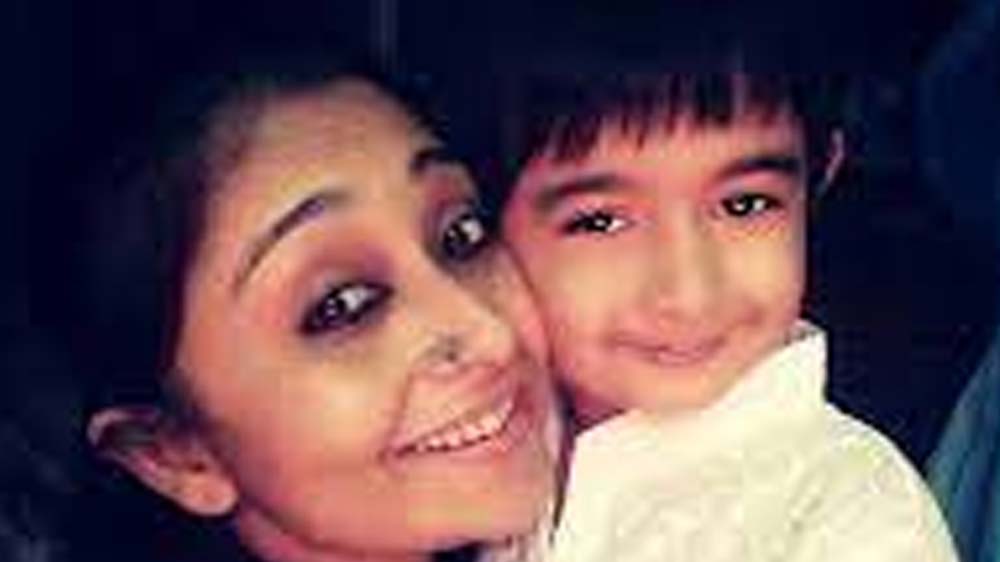 দু’জনের মিলিত সম্পত্তির পরিমাণও যথেষ্ট। বিধানসভা নির্বাচনের আগে কাঞ্চনের জমা দেওয়া হলফনামা বলছে, স্ত্রী ও তাঁর সম্পত্তির পরিমাণ ১ কোটির বেশি। ফলে সংসারে কোনও অনটনও ছিল না।