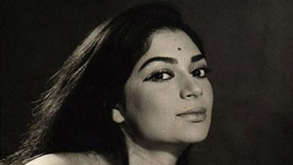 তাঁর সবচেয়ে জনপ্রিয় শো ছিল ‘রঁদেভু উইথ সিমি গারেওয়াল’। নামজাদা ব্যক্তিত্বদের এই শো-এ এনে অনেক সময়ই অপ্রস্তুত করে তুলতেন সিমি। তাঁদের এমন সমস্ত ব্যক্তিগত কথা বাইরে নিয়ে আসতেন যে শো-এর আমন্ত্রণ পাওয়ার পর ভাবতে হতো অতিথি হবেন কি না।