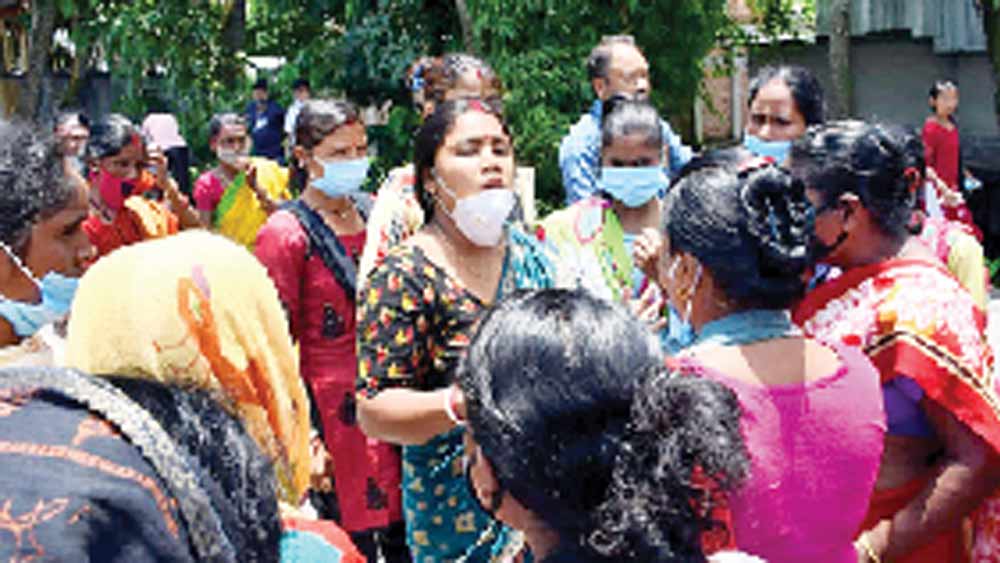 inner conflict  of TMC in Malbazar regarding ex Panchayat Samity president's nomination filing