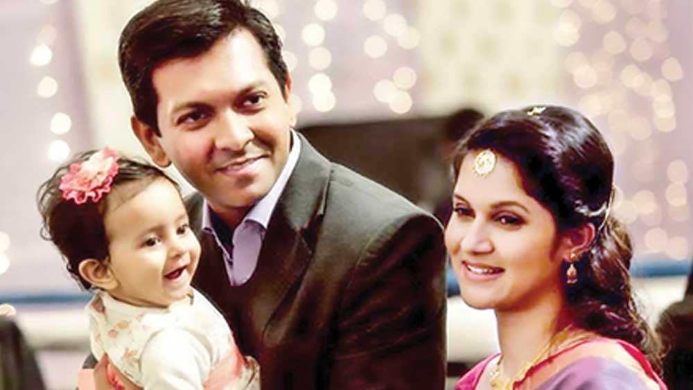 মেয়ে আয়রা এবং প্রাক্তন স্বামী তাহসানের সঙ্গে মিথিলা।